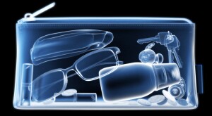 photo_of_xray_whats_inside_a_purse_by_chris_oriley_1440x560.jpg