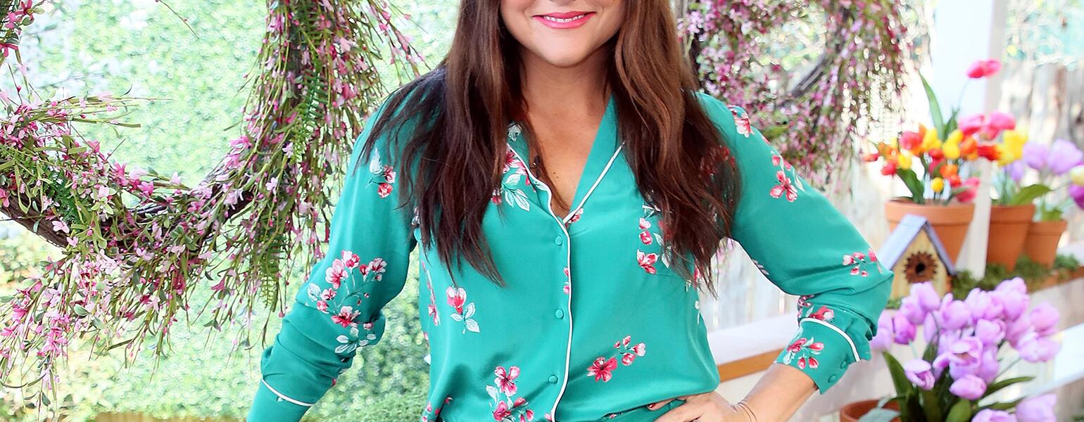 Celebrities Visit Hallmark's "Home & Family"