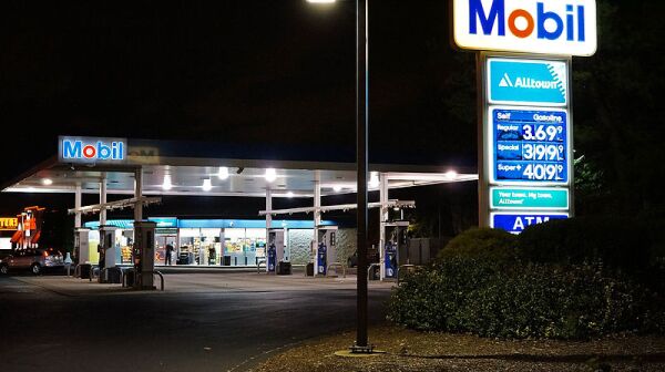 Mobil_Gas_Station