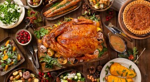image_of_thanksgiving_turkey_dinner_spread_GettyImages-836012728_1540v2.jpg
