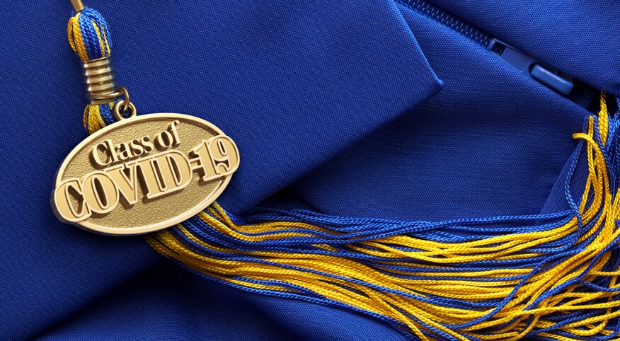 Graduation cap with charm tassel "Class of COVID-19"