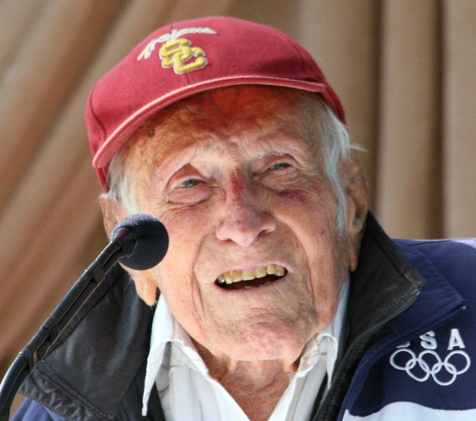 Louis_Zamperini_at_announcement_of_2015_Tournament_of_Roses_Grand_Marshal